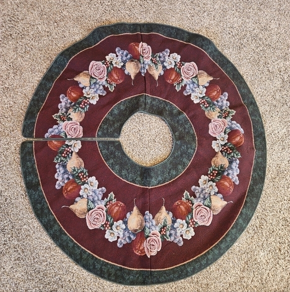 victorian-holiday-victorian-christmas-tree-skirt-44-cottagecore